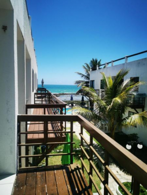 PÉ NA AREIA Aptº 112 - COND VILLAGE DOS CAVALEIROS